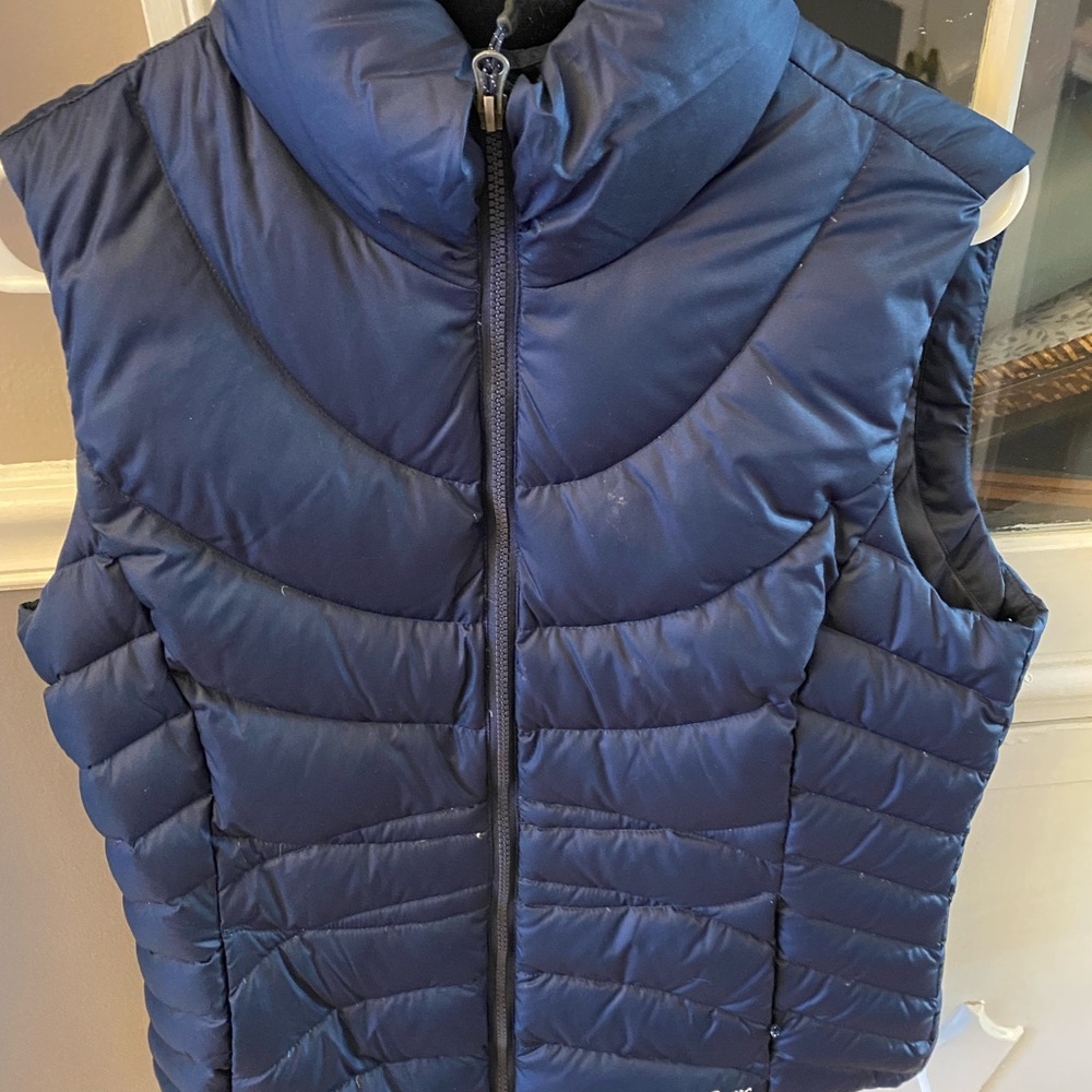 Eddie Bauer navy blue vest EUC